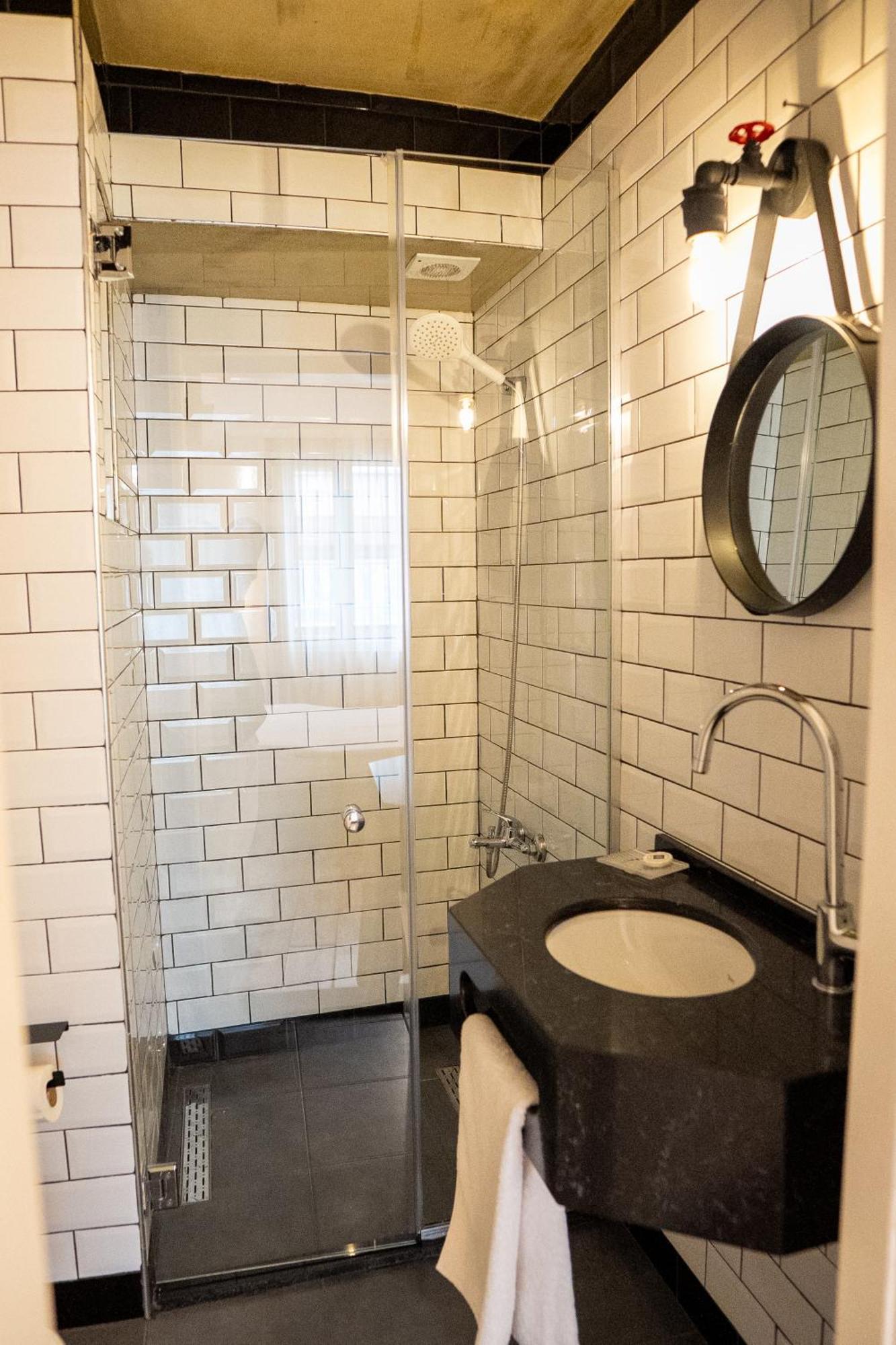 Hot Budget Ortakoy Istanbul Room photo